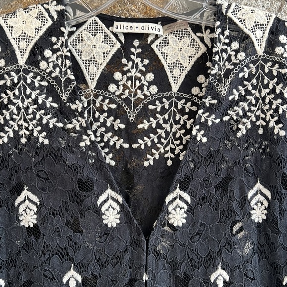 Alice + Olivia Stara V Neck Midi Kaftan - Picture 5 of 12